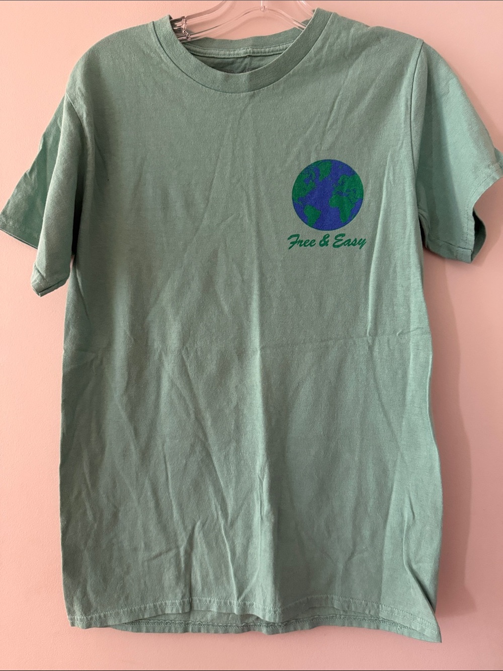 Free & Easy Men's Short Sleeve Tee in Sage Green